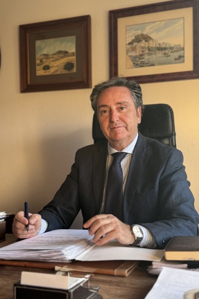 Rafael Núñez Pagán trabajando